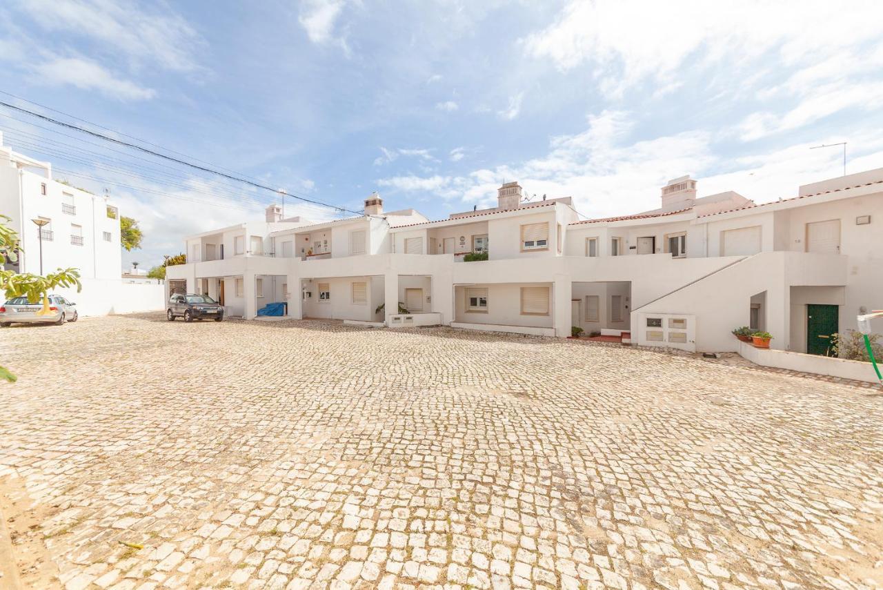 C18 - Church Square Apartment In Praia Da Luz Luaran gambar